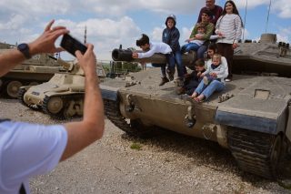Κοινός θρήνος, κοινό αίτημα για ειρήνη